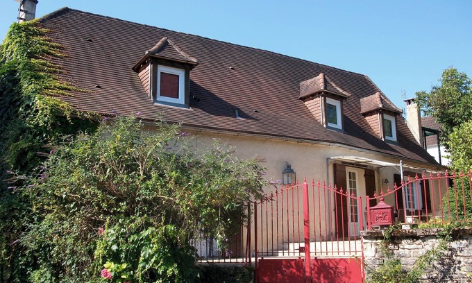 Thenon House | Périgourdine ideal for large family, swimming pool, garden