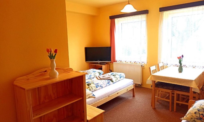 Jicin House | P&P Jičín Apartments - soukromé 2-3 lůžkové pokoje s vlastní kuchyní a koupelnou