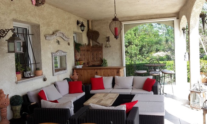 Lespignan House | P'tit Bonheur, pool, sea, countryside