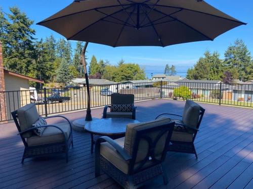 Port Angeles House | PA Sea View Deck House