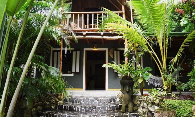 Mal Pais Apartment | Pachamama Tropical Garden Lodge