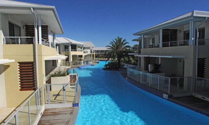Salamander Bay Apartment | Pacific Blue Apartment 139, 265 Sandy Point Road
