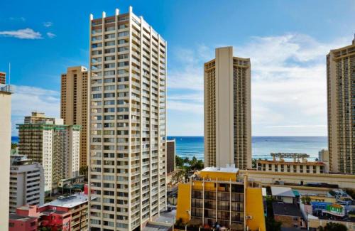 Waikiki Apartment | Pacific Monarch
