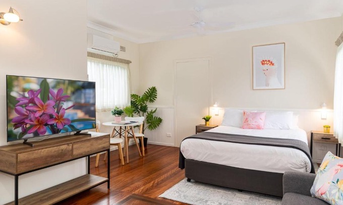 Forster Hotel | Pacific Motel 02