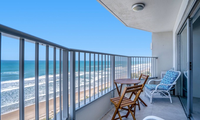Surfers Paradise Apartment | Pacific Plaza Apartments