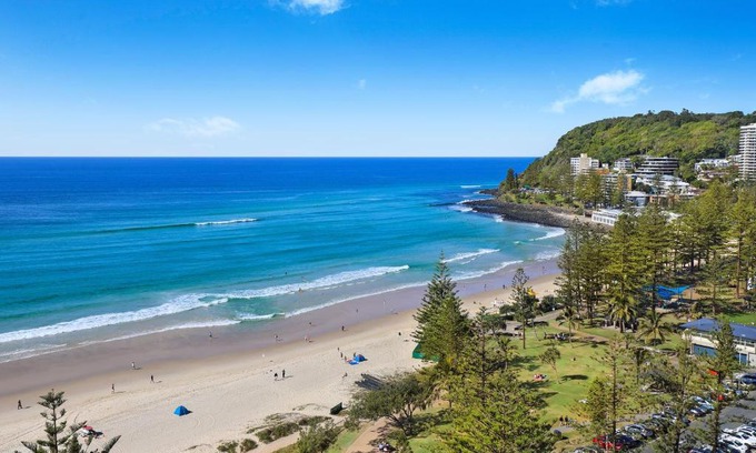 Burleigh Heads Apartment | Pacific Regis Beachfront Holiday Apartments