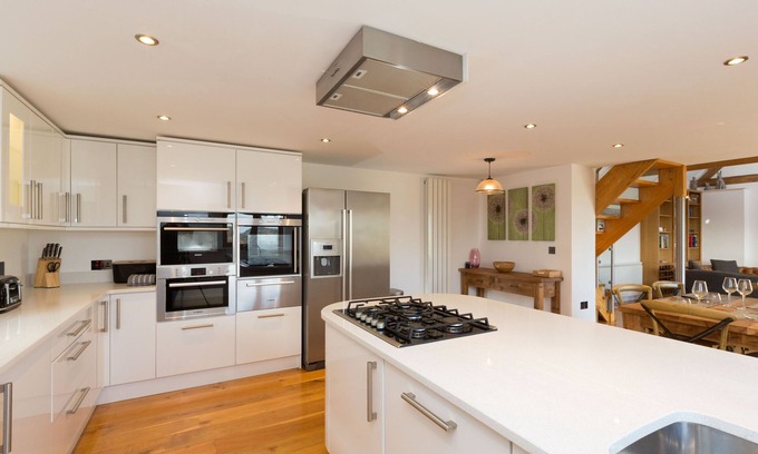 Bridgnorth House | Paddock Barn, Bridgnorth: A modern converted barn