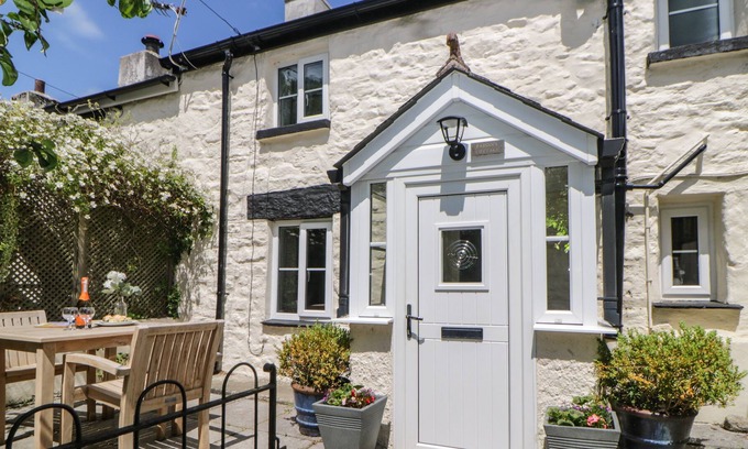 Commonmoor Cottage | PADDOCK COTTAGE, pet friendly, character holiday cottage in Liskeard