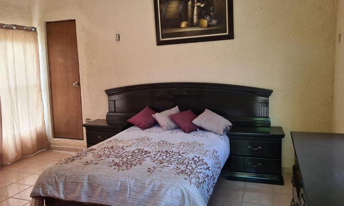 La Paz House | Padrinos Hostal La Paz Full House