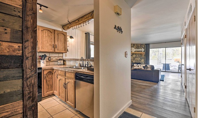 Pagosa Springs Apartment | Pagosa Springs Condo w/Patio, 4 Mi to Hot Springs