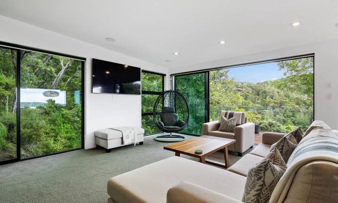 Paihia House | Paihia Home, Sea View and Pool