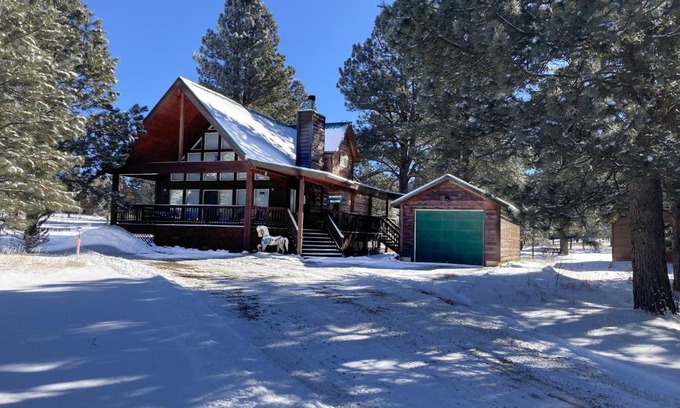 Angel Fire House | Painted Pony Cabin