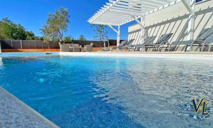 Pakostane Apartment | Pakostane - KORNATI - studio de 40 m2 avec piscine