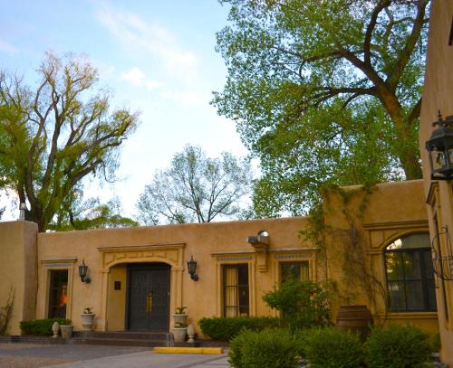 Taos Bed & Breakfast | Palacio de Marquesa
