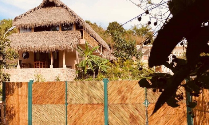 Las Lomas House | Palapa Jungle Beach House