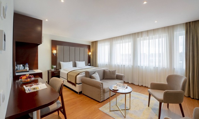 Rhein-Erft-Kreis District Hotel | Palast Hotel