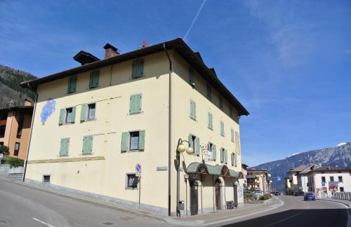 Mezzana Apartment | Palazzina Carola