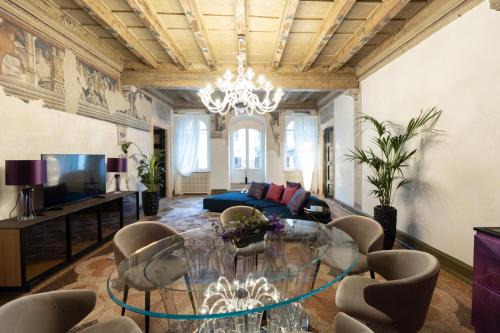 Citta Antica Apartment | Palazzo Reggiani - Maria Callas