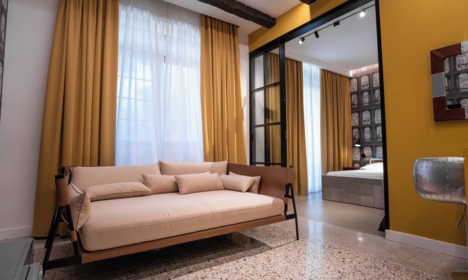 Naples City Centre Apartment | Palazzo Sebeto