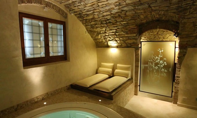 Castellina in Chianti Hotel | Palazzo Squarcialupi