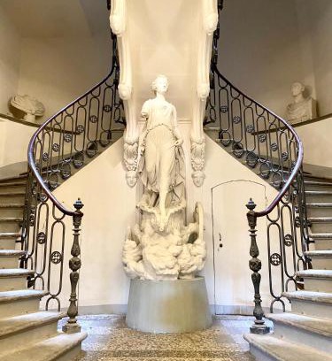 Santa Maria Novella Apartment | PalazzoVilla historic building luxury suite