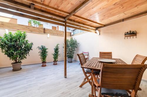 Corso dei Mille - Sant'Erasmo Apartment | Palermo Charming Flat with Terraces x6