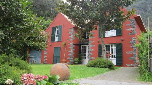 Sao Vicente Ski Chalet | Palheirinho da Camélia