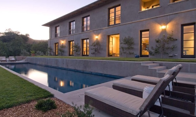 Geyserville Villa | Palladian Villa on 100 Secluded Acres