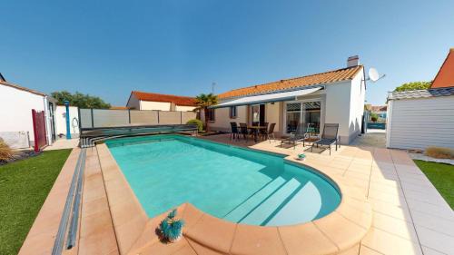 Saint-Gilles-Croix-de-Vie House | Palm Cornue avec piscine privative