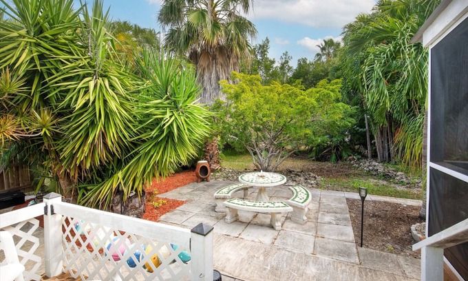 Sands House | Palm Grove Paradise - Private Garden Oasis on Big Pine Key 2/1.5