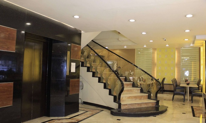 Ermita Night District Hotel | Palm Hotel Manila