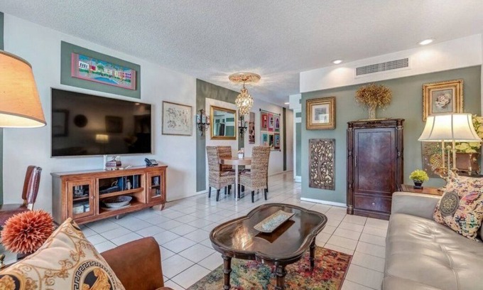 Twin Palms Condo | Palm Springs Charming Ground Floor Condo by the pool