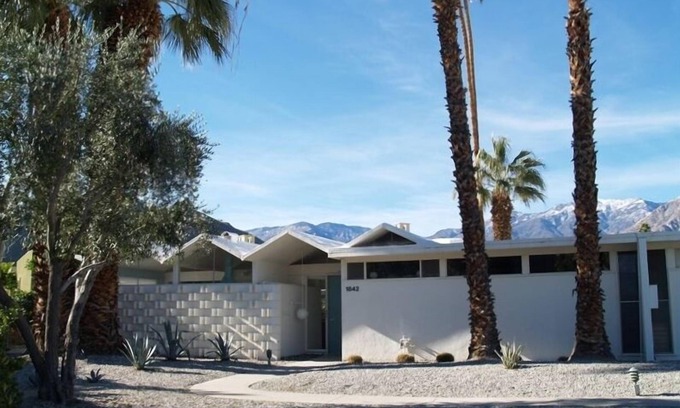 Araby Commons House | Palm Springs Mid - Century Modern