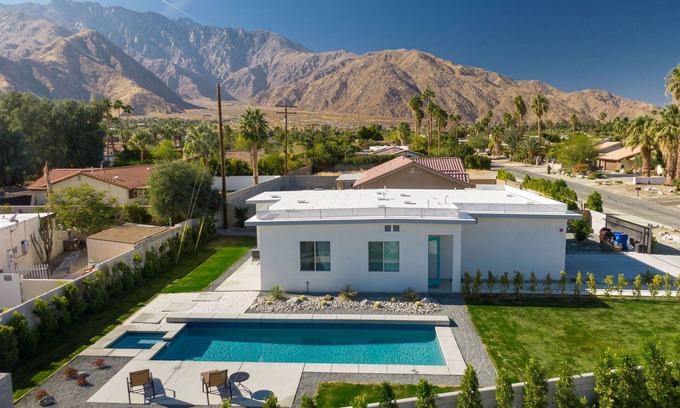 Racquet Club West House | Palm Springs Paradise view with Large Pool and SPA.