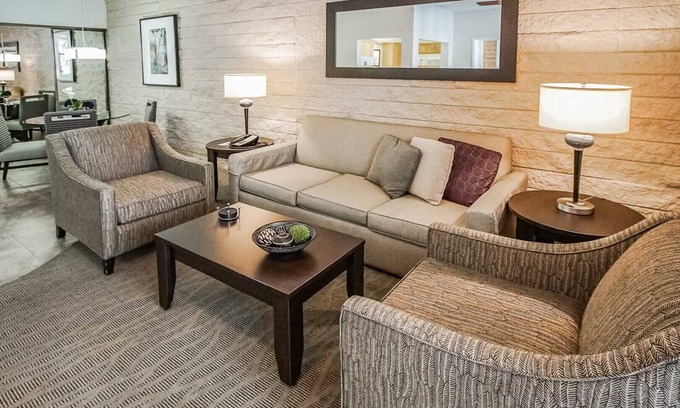 Historic Tennis Club Condo | Palm Springs Tennis Club Resort - 2BD/2BA Condo Avail OCT 16-23