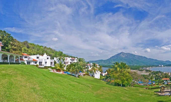 Manzanillo Condo | Palma Real Ocean View Suite