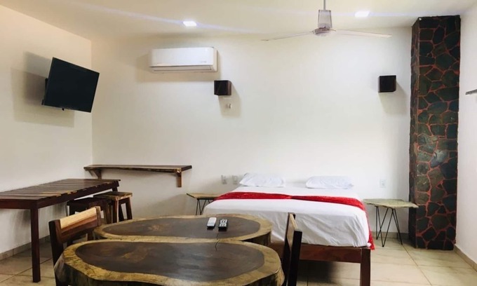 R Apartment | PALMAS DE CHAHUE F (344 SF)