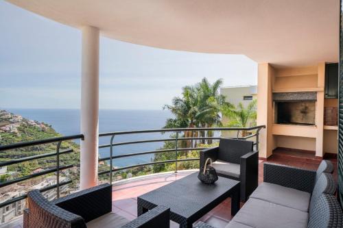 Estrela da Calheta Apartment | Palmasol by An Island Apart
