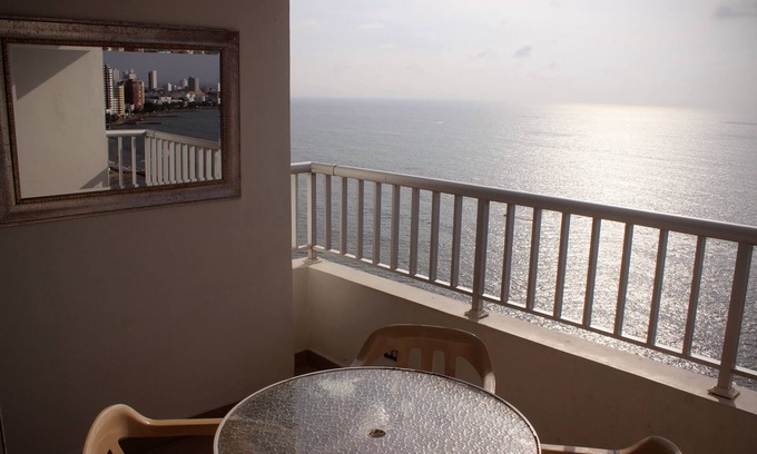 Cartagena District Apartment | Palmetto 1601