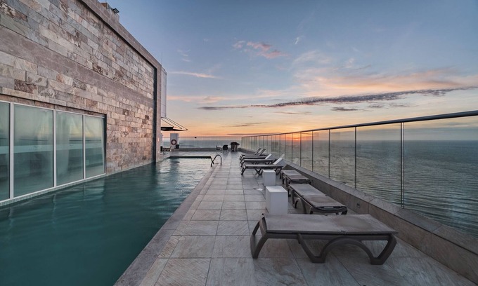 Bocagrande Hotel | Palmetto Beach by MOME