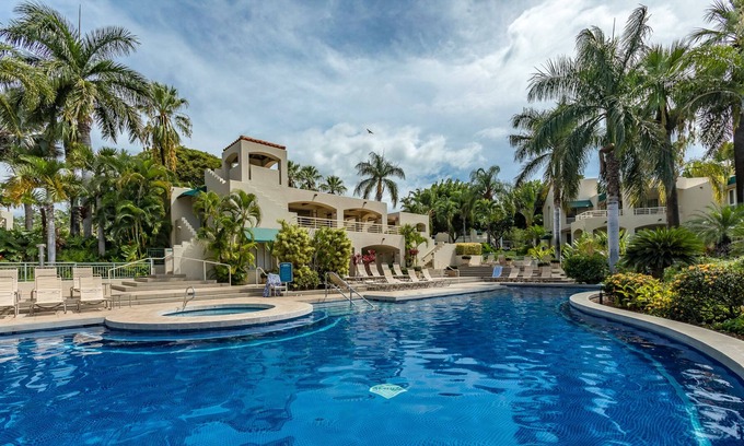 Wailea Hotel | Palms at Wailea One Bedrooms by Coldwell Banker Island Vacations