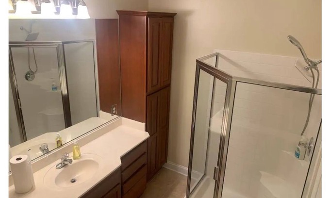 Lincolnville House | Palms Away Sleeps 10 Elevator All 3 Floors