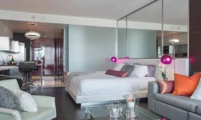 Las Vegas Apartment | Palms Place - Vegas Strip Views!