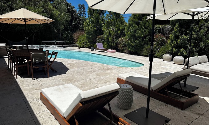 Palo Alto House | Palo Alto Furnished Eichler Mid Century House with pool