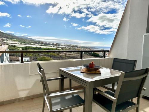 Bajamar Apartment | Pambnb - Cozy Seaview apartment with Gym & Kids Park