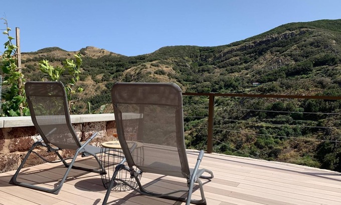 Santa Cruz de Tenerife House | Pambnb - Nature Retreat with Mountain Views