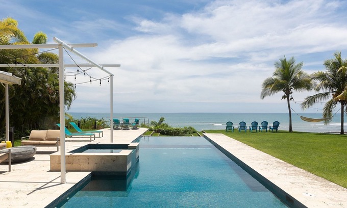 El Palmar Villa | Pan032 - Luxury waterfront villa with pool in Panama
