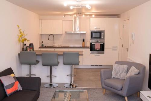 Kidlington Apartment | Panorama House, Modern 3-Bedroom Apartment 3, Oxford
