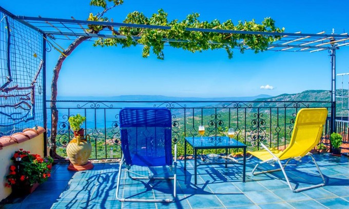 Tseria House | Panorama of Deep Blue
