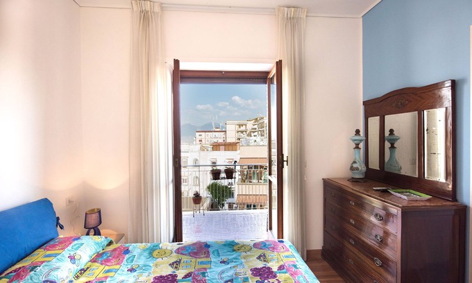 Materdei Apartment | Panorama Vesuvius Central (in front of the metro)